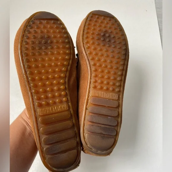 Minnetonka Moccasin Genuine Suede Leather, Size 7 - Picture 8 of 10